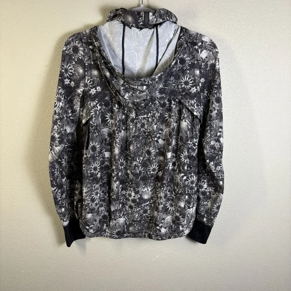Lululemon Bring Back The Track‎ Jacket Womens 4 Flowabunga Black Grey Angel Wing